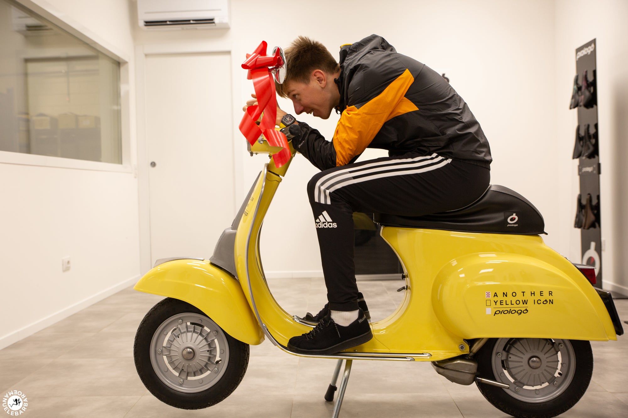 Video | Una nuova icona gialla per Pogacar